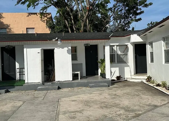 Villa Clara Suite - Little Havana